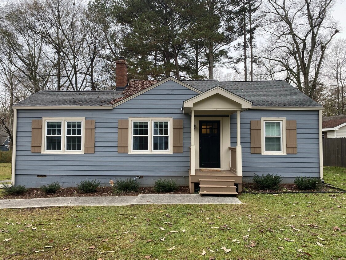 Primary Photo - 2638 Brown Cir SE
