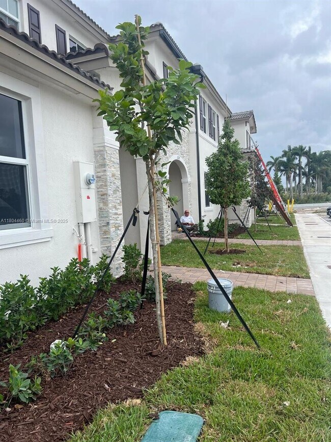 Foto del edificio - 12121 NW 23rd Ct