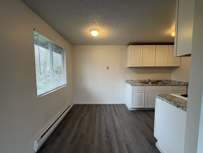 Foto del edificio - 7743 Pacific Ave SE