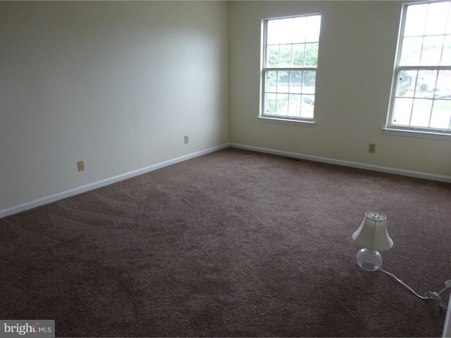 Building Photo - 92 Hamilton Lakes Dr
