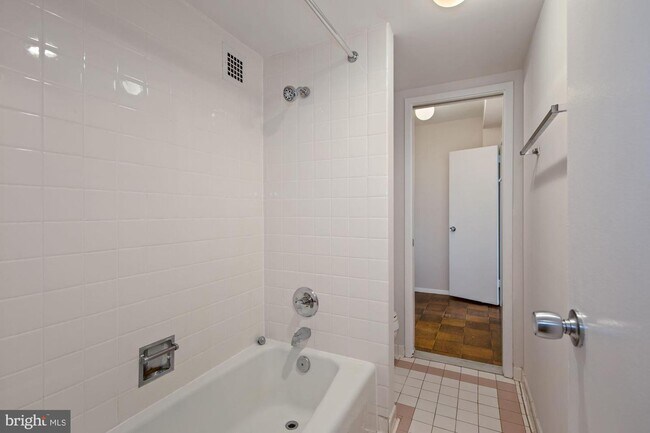 Foto del edificio - 4515 Willard Ave