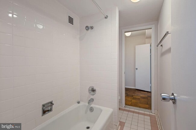 Building Photo - 4515 Willard Ave