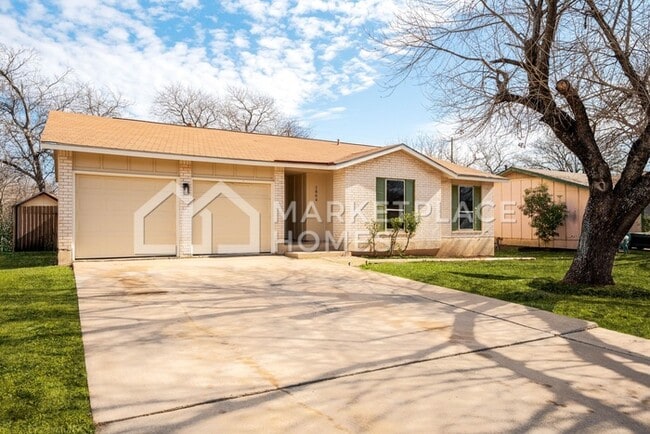 Building Photo - 1804 Easton Dr