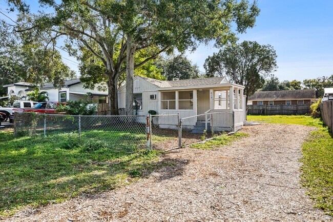 Foto del edificio - 619-629 Woodlawn St