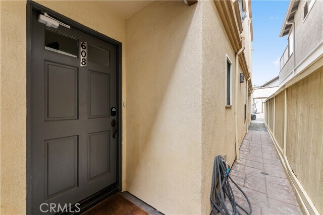 Foto del edificio - 608 Clubhouse Ave