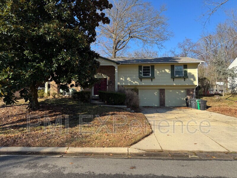 Primary Photo - 13417 Queens Ln