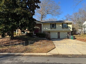 Building Photo - 13417 Queens Ln