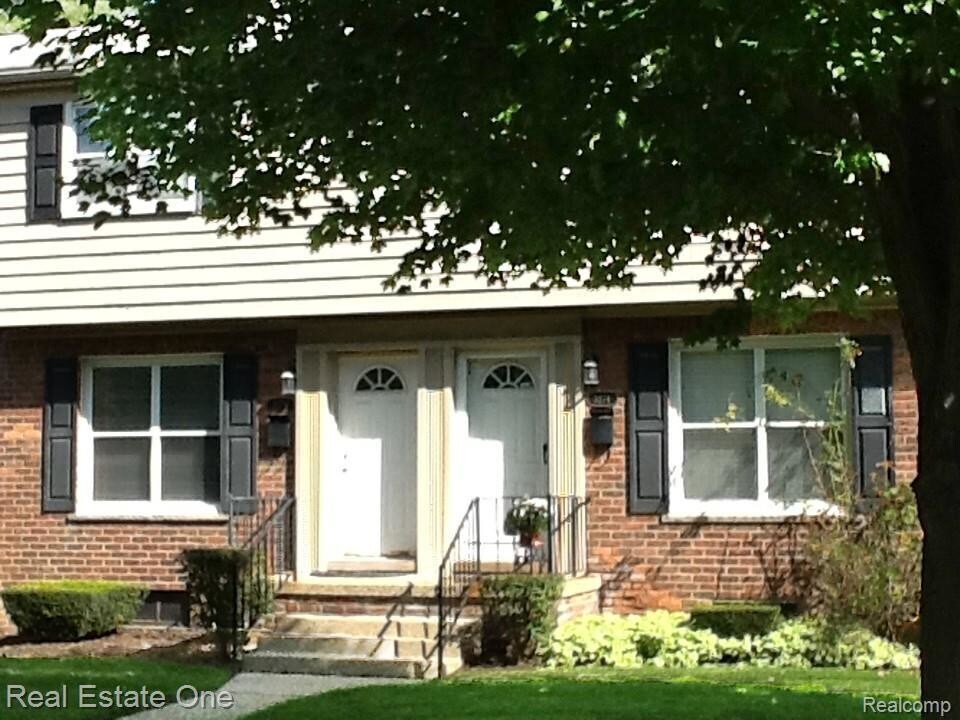 3276 Coolidge Hwy, Royal Oak, MI 48073 Condo for Rent in Royal Oak