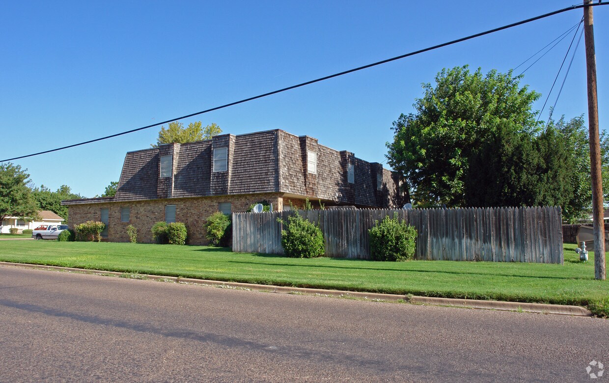 Building Photo - 1000-1006 Itasca Rd
