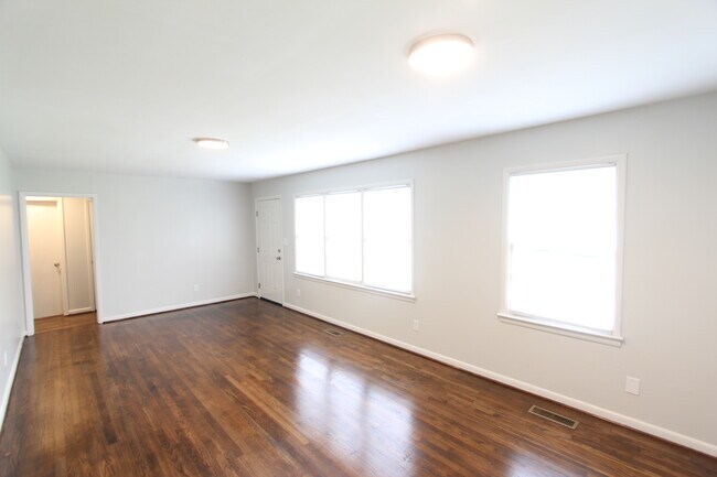 Foto del edificio - 5856 34th St N