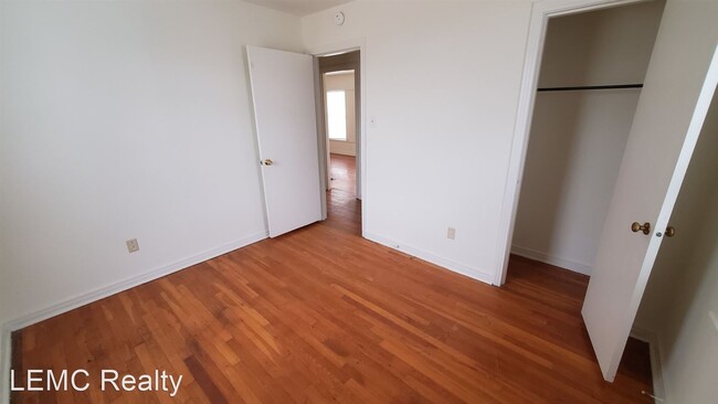 Building Photo - 3 br, 1 bath House - 1509 W. 48th