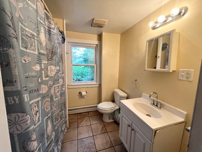 Photo - 206 California Ave Apartment