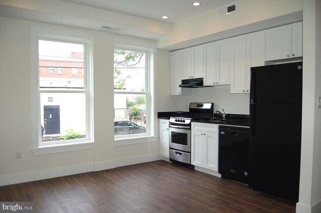 Foto del edificio - 919 Sheridan St NW