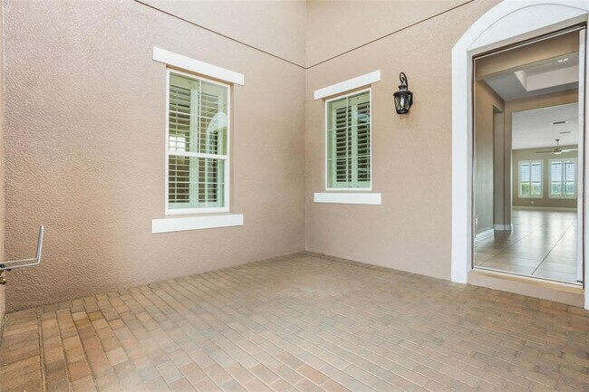 Foto del edificio - 290 Silver Maple Rd
