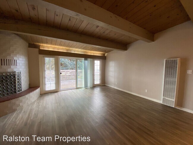 Building Photo - 4 br, 2 bath House - 2705 Elm Ave