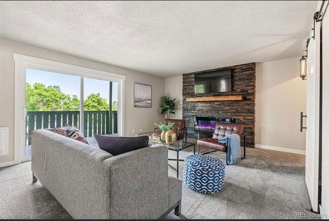 Building Photo - 2120 S Vaughn Way