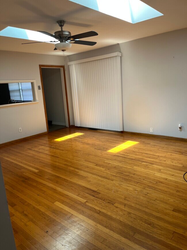 Foto del edificio - 3724 Thornwood Dr