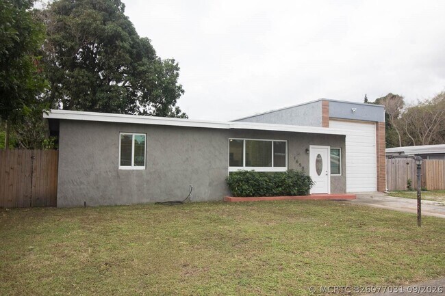 Building Photo - 1650 NE 44th St