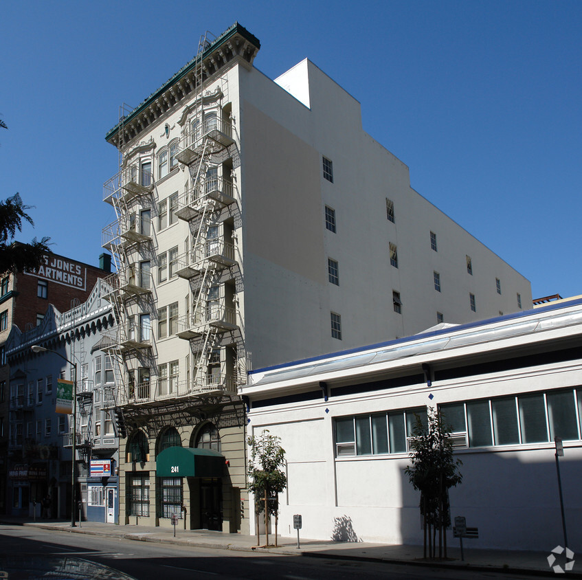 Primary Photo - Padre Apartments