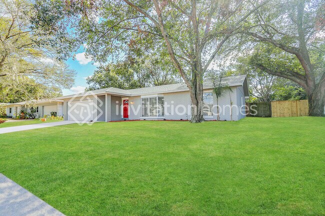 Building Photo - 403 Green Arbor Dr