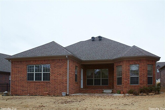 Building Photo - 8 Village Way