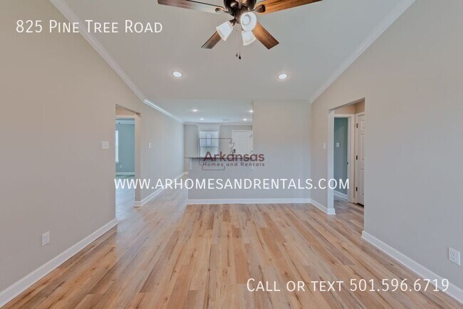 Foto del edificio - 825 Pine Tree Rd