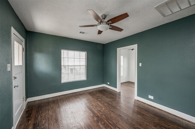 Foto del edificio - 4204 Lovejoy St