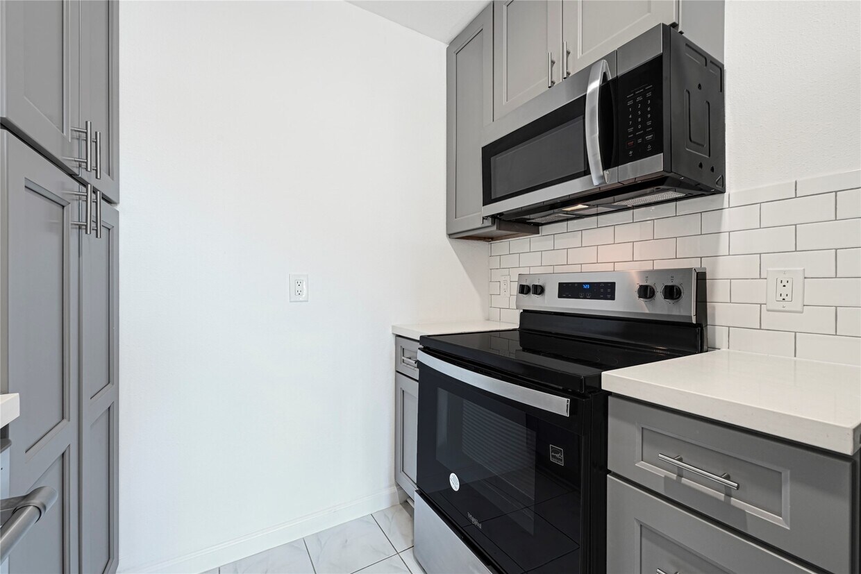 Foto principal - 5718 Eskridge St