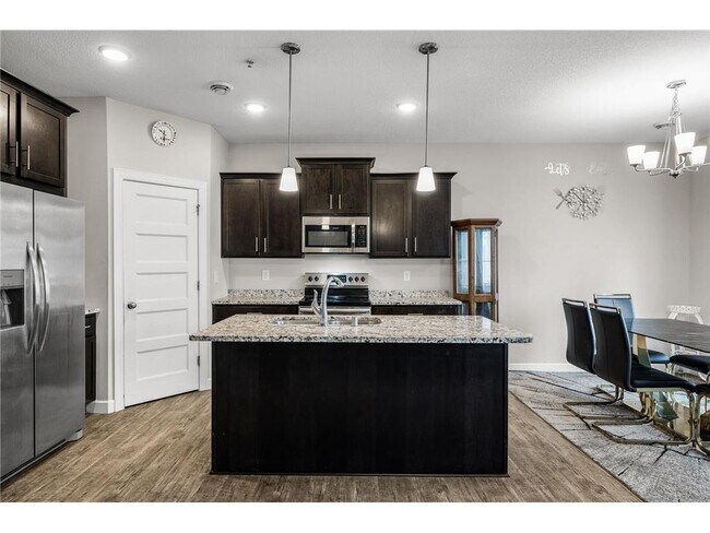 Foto del edificio - 2117 Cleveland Ln S