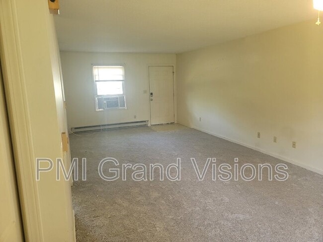 Building Photo - 1305 18th St