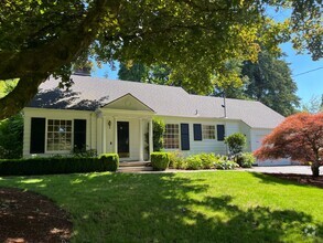 Building Photo - 8150 SW Birchwood Rd