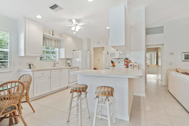 Foto del edificio - 5047 Magnolia Bay Cir