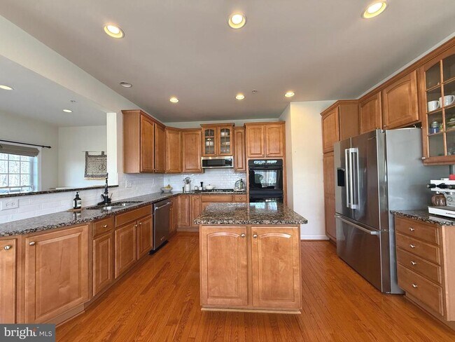 Foto del edificio - 1600 Regent Manor Ct