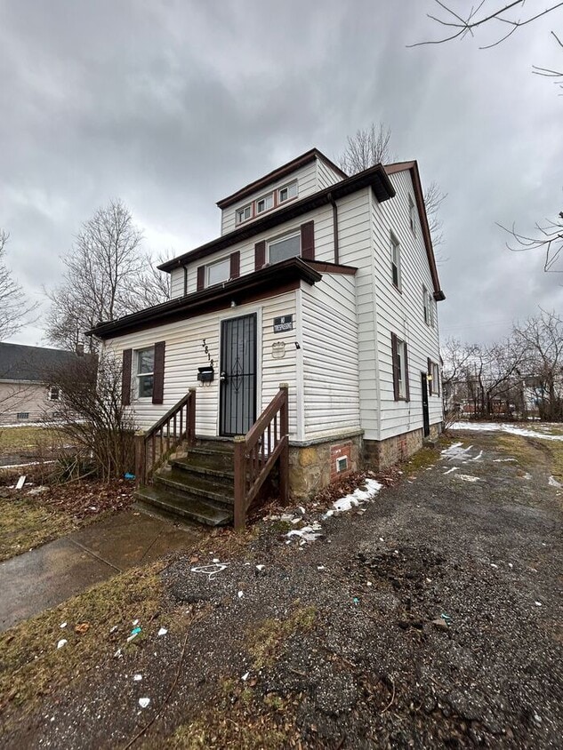 Foto principal - Cozy 3-Bedroom Home in a Great Location / ...