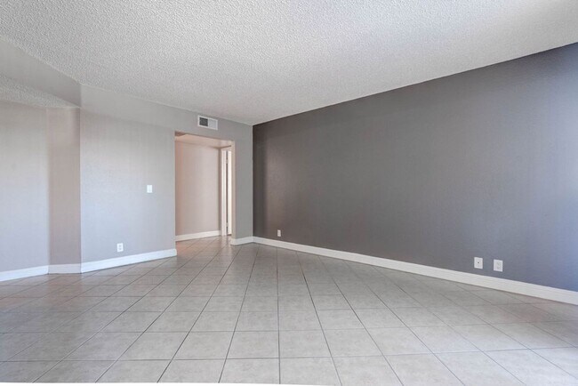 Foto del edificio - 3151 N Soaring Gulls Dr