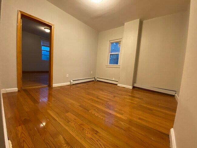 Photo - 42 Waugh St Apartments