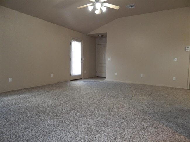 Building Photo - 3623 Vanguard Dr