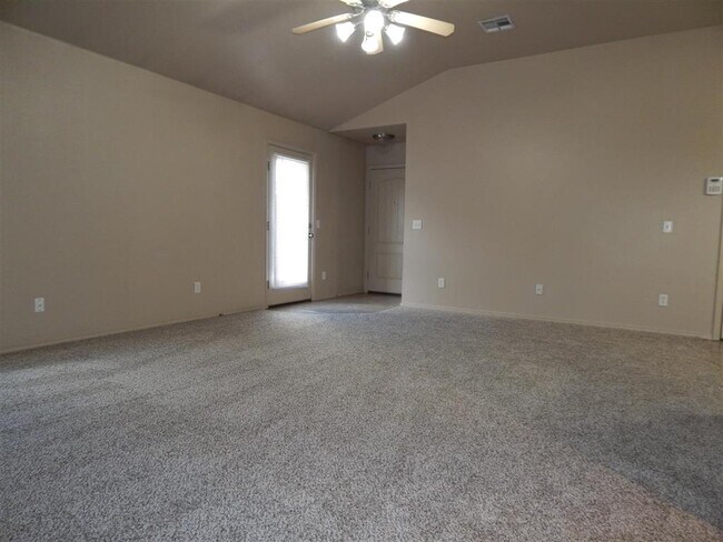 Foto del edificio - 3623 Vanguard Dr