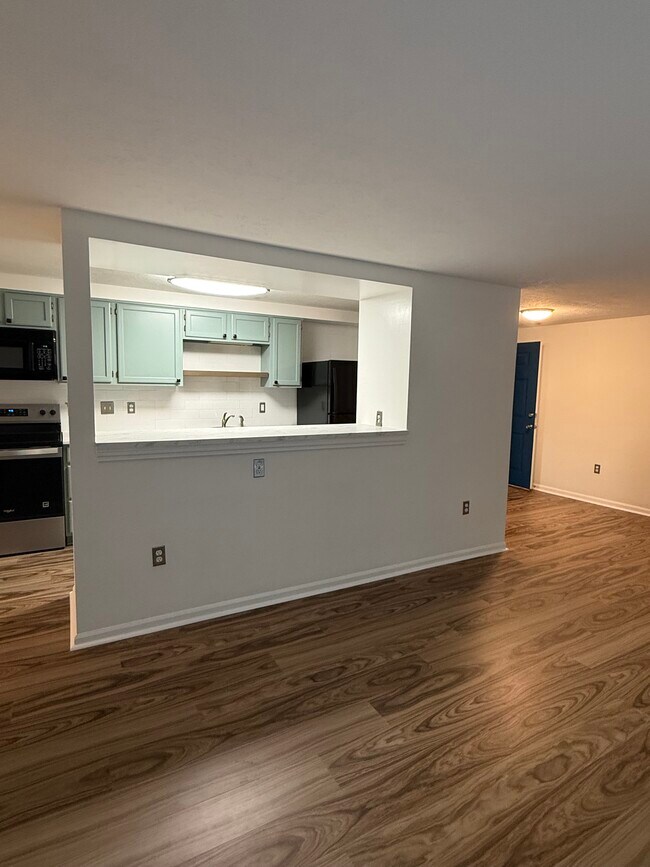 Vivienda de concepto abierto - 7600 Portadown Ct