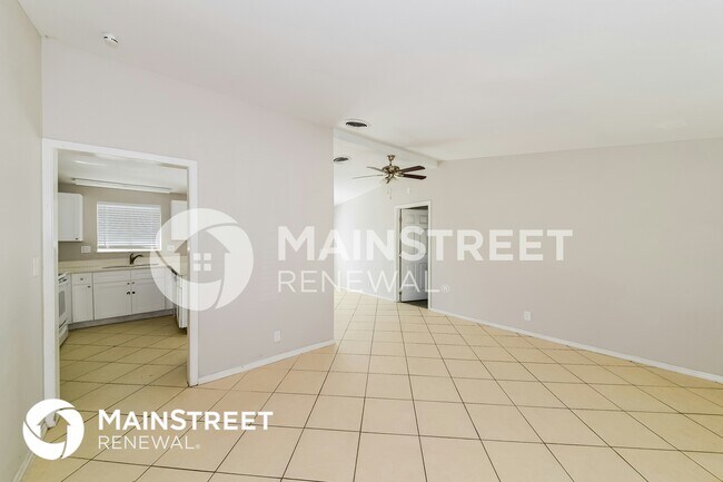 Building Photo - 5111 22nd St Ct E