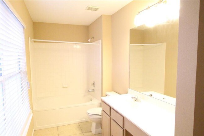 Building Photo - 207 Sunny Brook Dr
