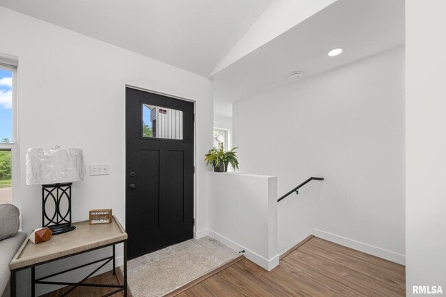 Building Photo - 813 WILLIAMS Way