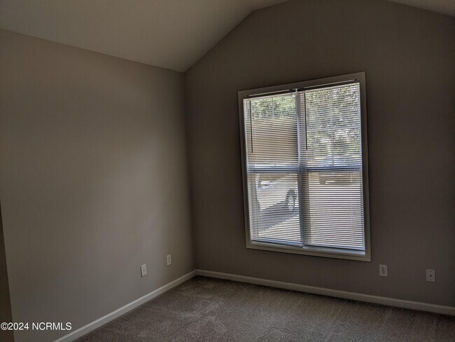 Foto del edificio - 5634 Juneberry Ct