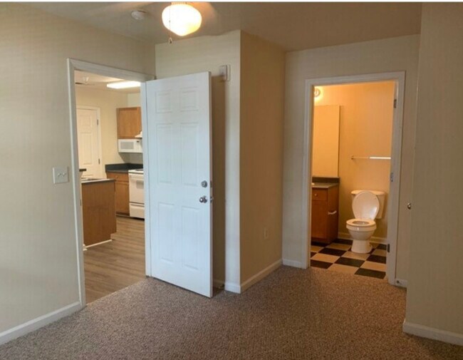 Foto del edificio - 140 Yellowstone Dr