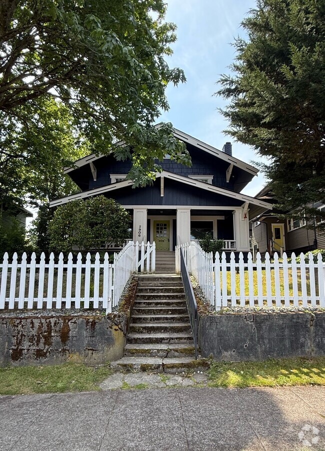 Building Photo - 2906 N 21st St