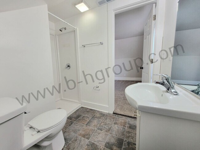 Foto del edificio - 6411 32nd Ave