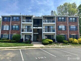 Building Photo - 319 Bromley Pl