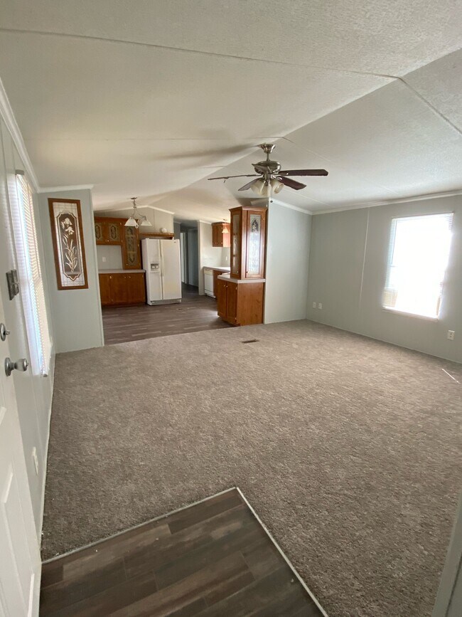 Building Photo - 11050 Rancho Pl