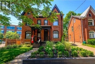 Building Photo - 32 Main St