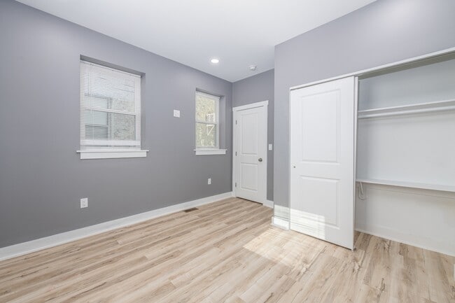 Building Photo - 1422 Jackson St